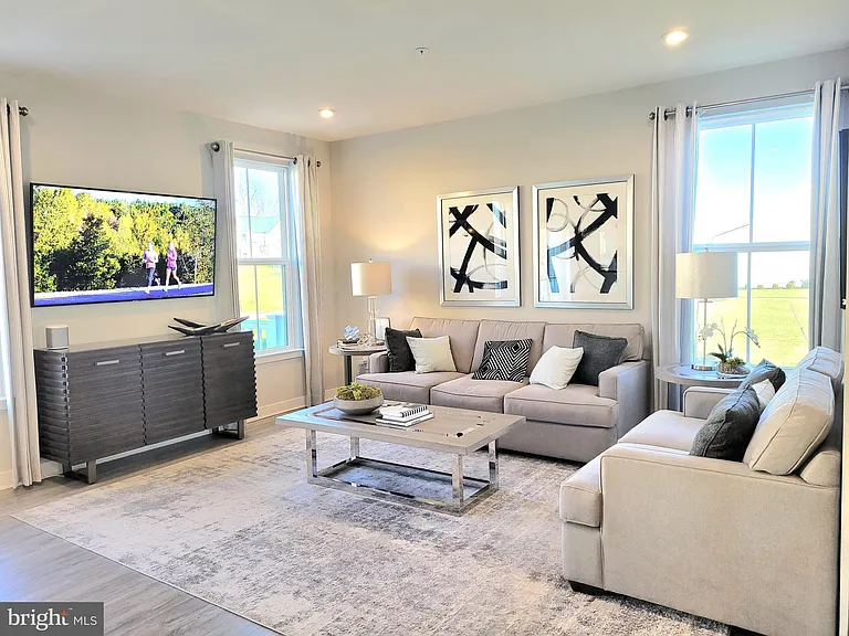 830 Fountain Trl — Photo 9