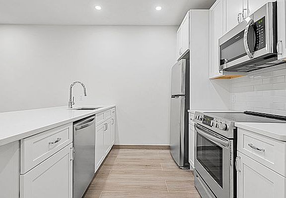 4th image of 6 Pierrepont St #4B
