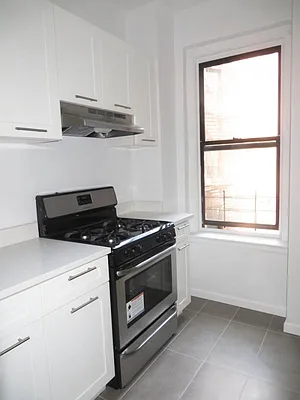 Rented by Bohemia Realty Group | media 2