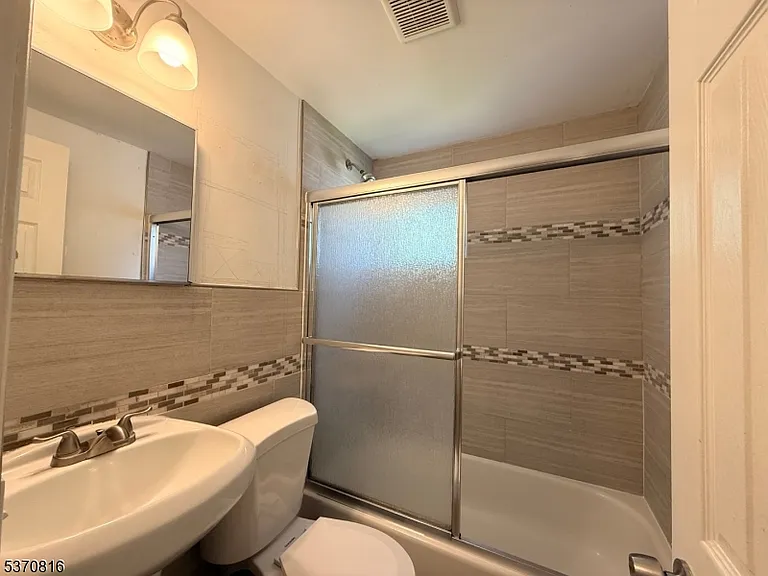 183 Reeve Ter — Photo 21
