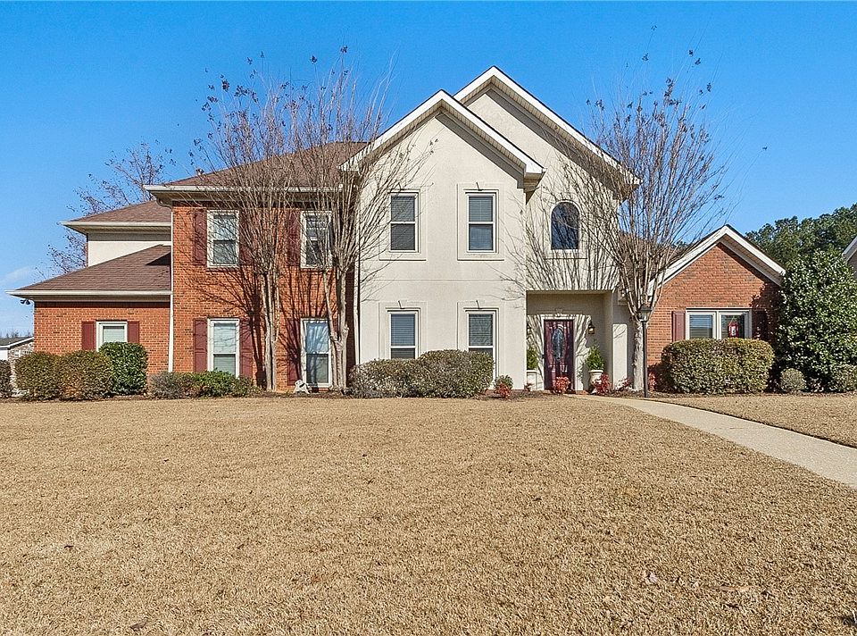 1st image of 6100 Garden Oaks Dr