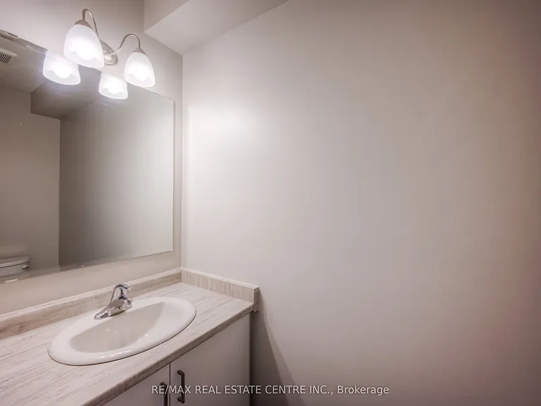 322 Bradshaw Dr — Photo 8