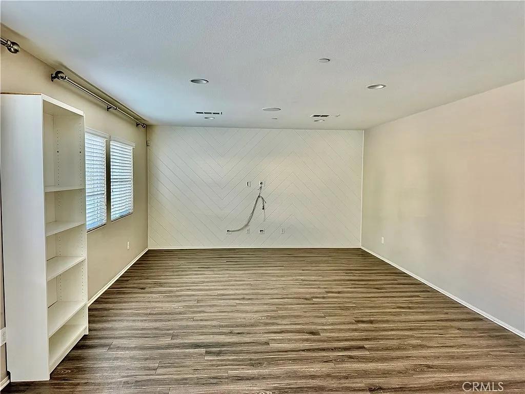 4 bed, 2236 sqft, $3,650 — Photo 2