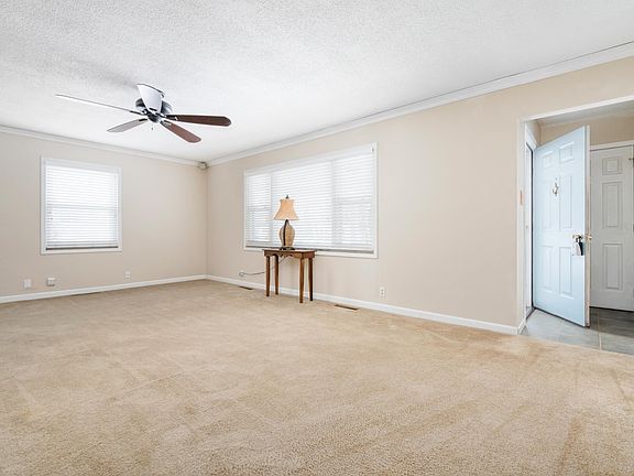5th image of 3720 N Vernon Dr