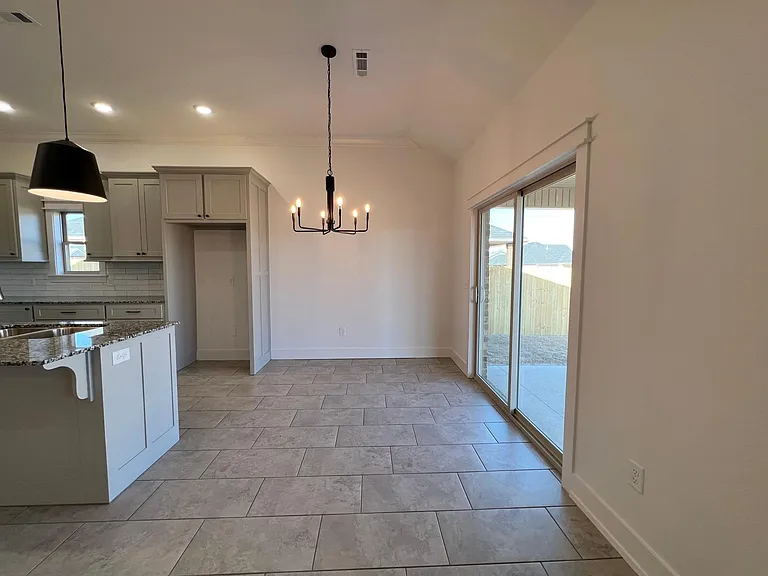 942 Sugar Pine St — Photo 12