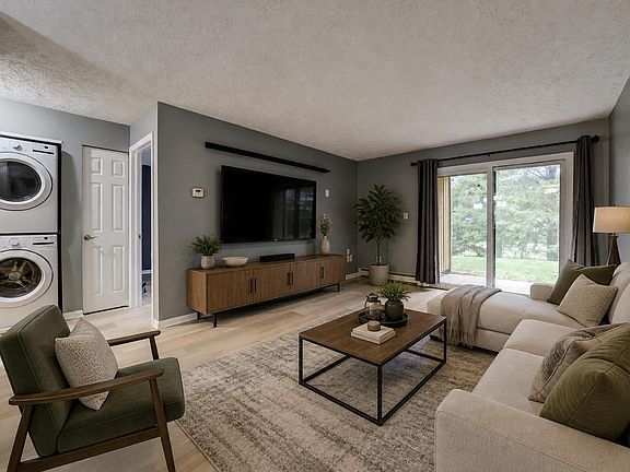 5th image of 2611 Green Meadows Dr