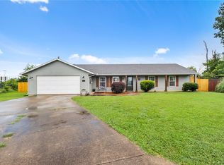 821 N 12th Ter, Rogers, AR 72756