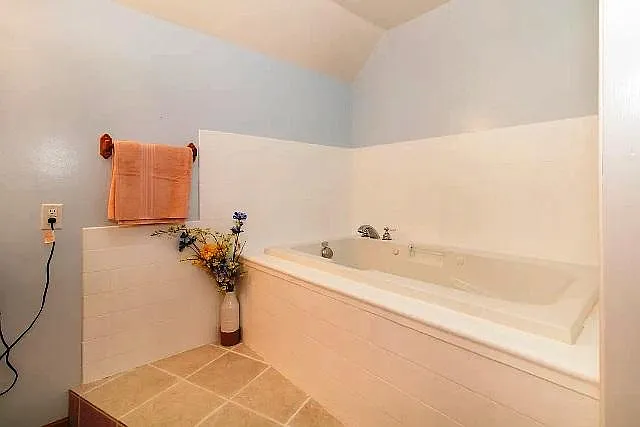 1002 Bull St — Photo 35