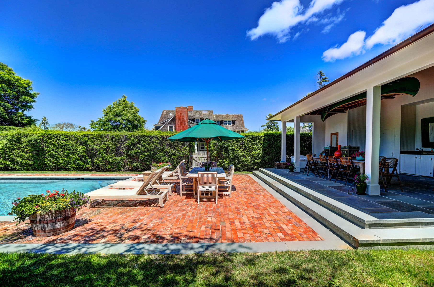 16 Drew Ln, East Hampton, NY 11937 Out East