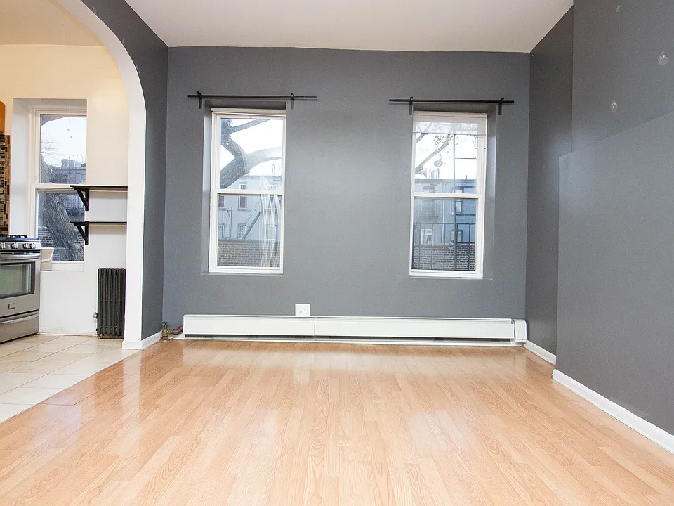 76 Hull St #3