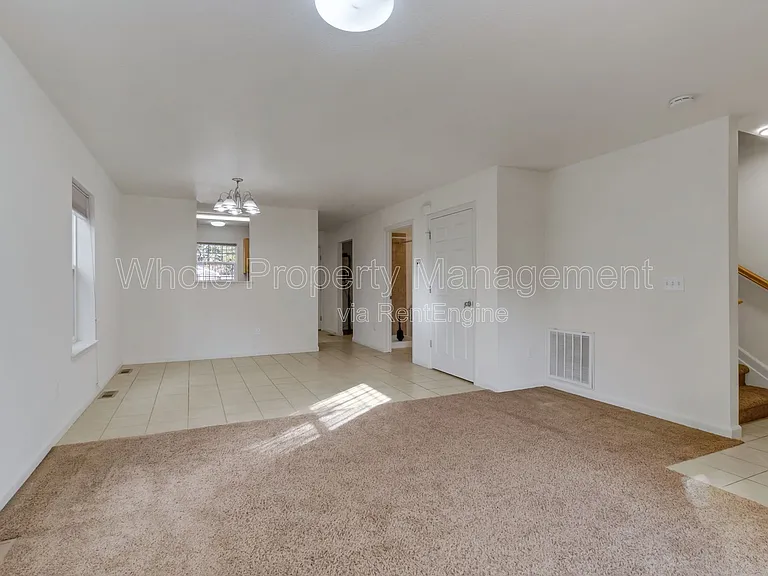 1577 Chase St — Photo 5