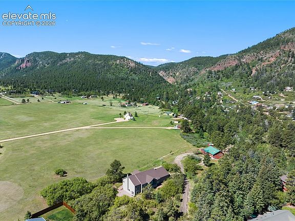 2nd image of 261 Pinecrest Way