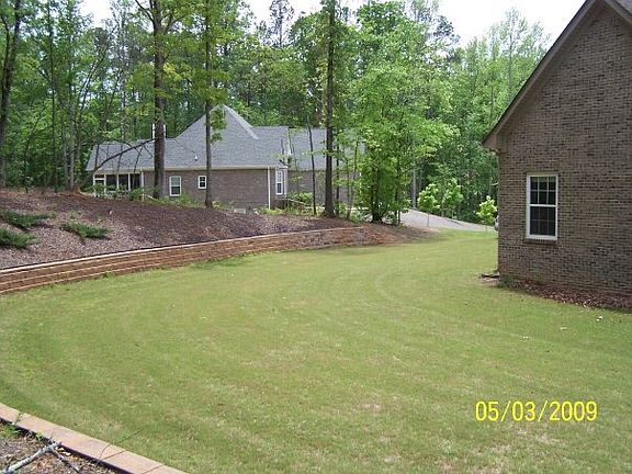 5th image of 819 Kennedy Ct