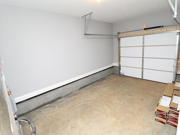 3rd image of 1720 Manning Dr #2