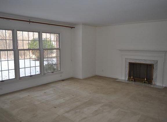4th image of 775 Braeside South Dr