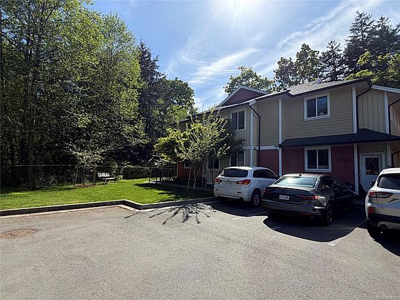 4th image of 9880 Napier Pl #205
