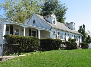 82 Cedar Ln, Ossining, NY 10562