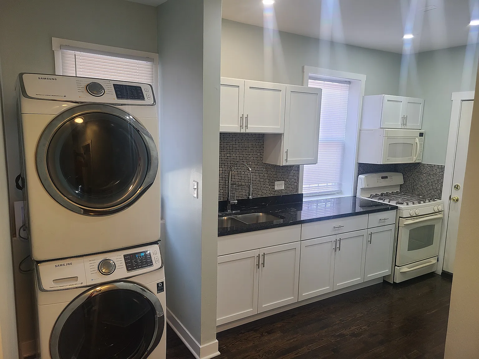 8557 S Elizabeth Street — Photo 4