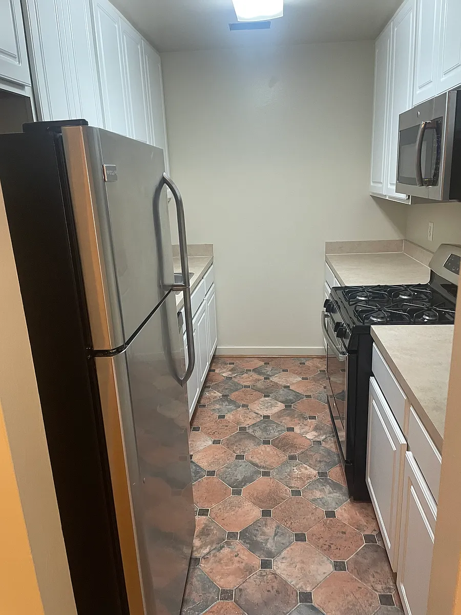 Building Photo - 540 N Thomas St #3