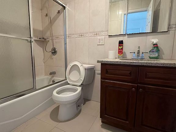 3rd image of 6117 185th St Fl 3