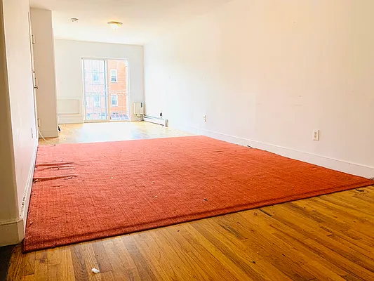 Rented by Blue Egg Realty Corp | media 2