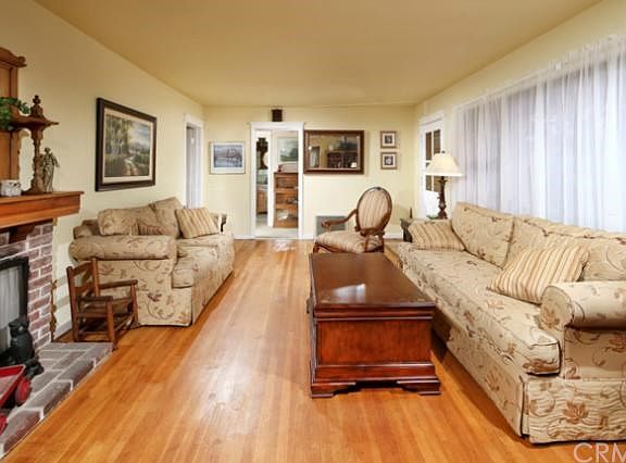 2nd image of 604 S Lark Ellen Ave