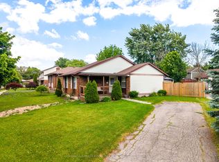 25 Newleaf Cres, Welland, ON L3C6B4
