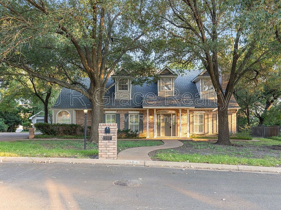 1st image of 207 Westlane Cir
