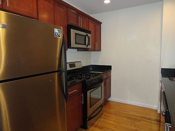 4th image of 41-32 44th St #6E