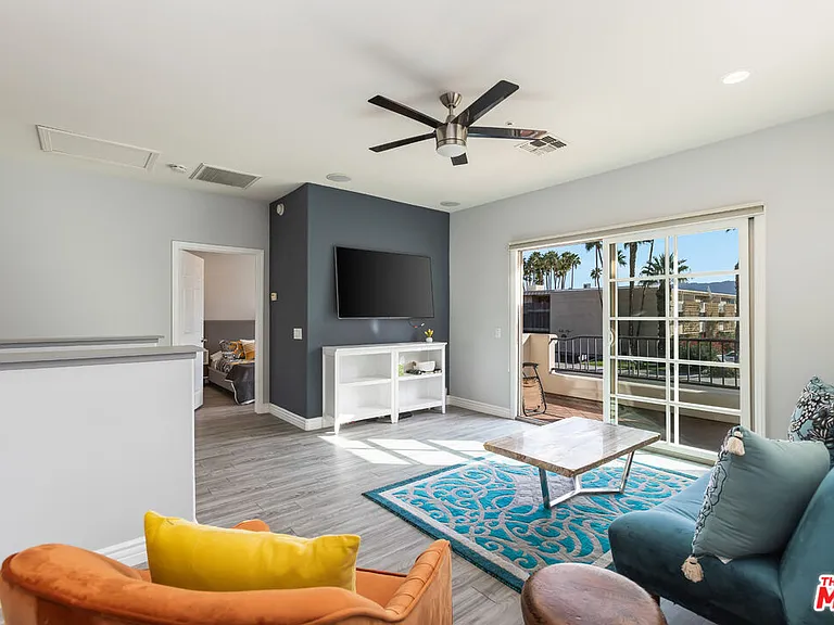 546 N Indian Canyon Dr — Photo 16
