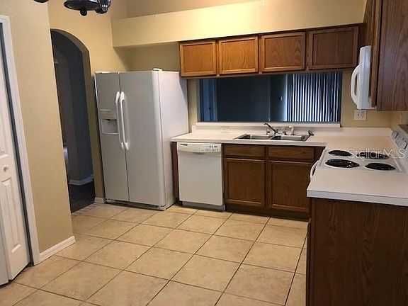 3rd image of 506 Lindsay Anne Ct