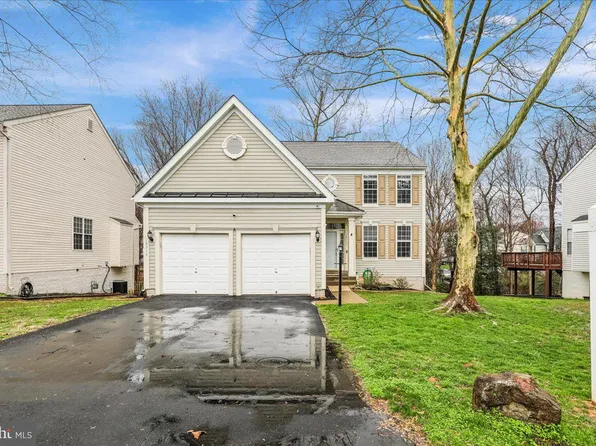 15717 Renton Ct, Dumfries, VA 22025