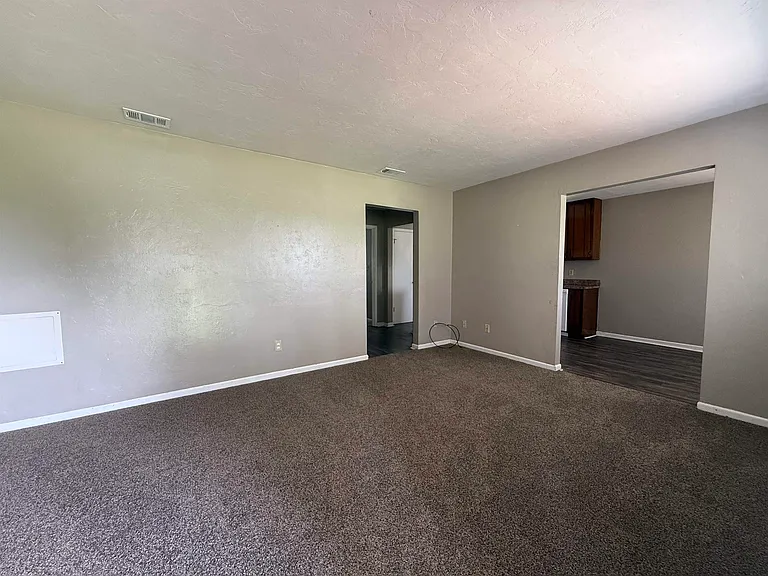 1411 Lazy Brk #C — Photo 2