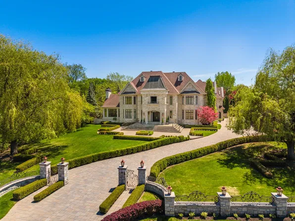 692 Rue Drs #Chataigniers, Boucherville, QC J4B 0S4