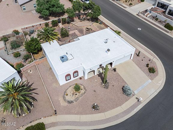 5th image of 1021 N Placita Yoas