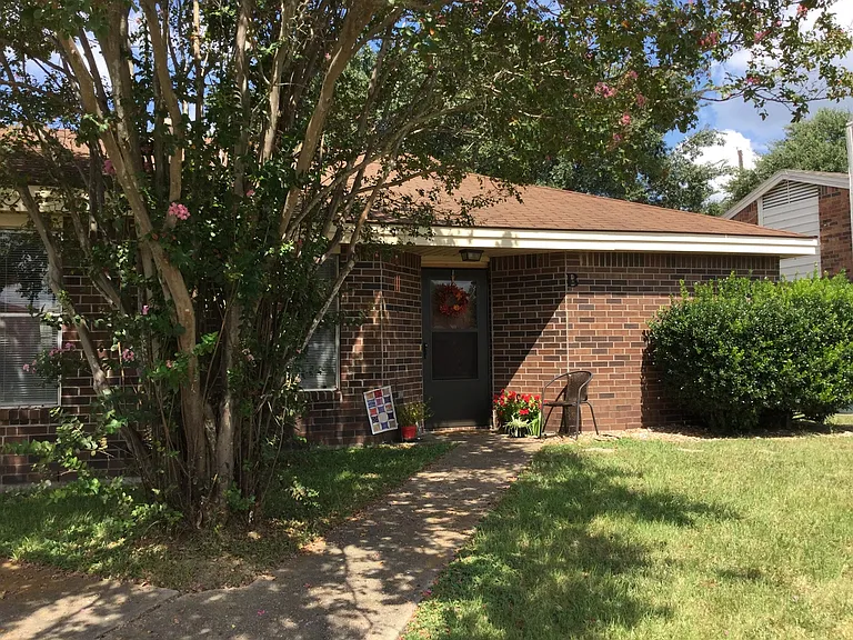 2603PR — Photo 3