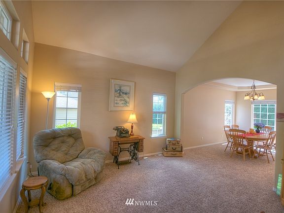 5th image of 3527 33rd Way NW