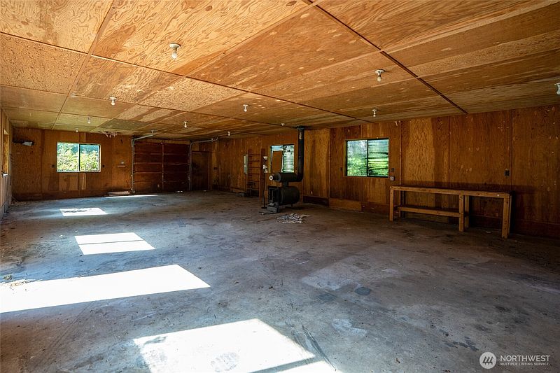 5th image of 36716 Eatonville Cutoff Road E