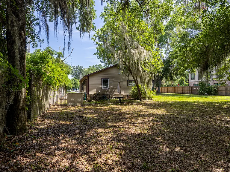 1113 NW 5th Ave — Photo 26