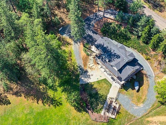 5th image of 20684 Birchwood Dr