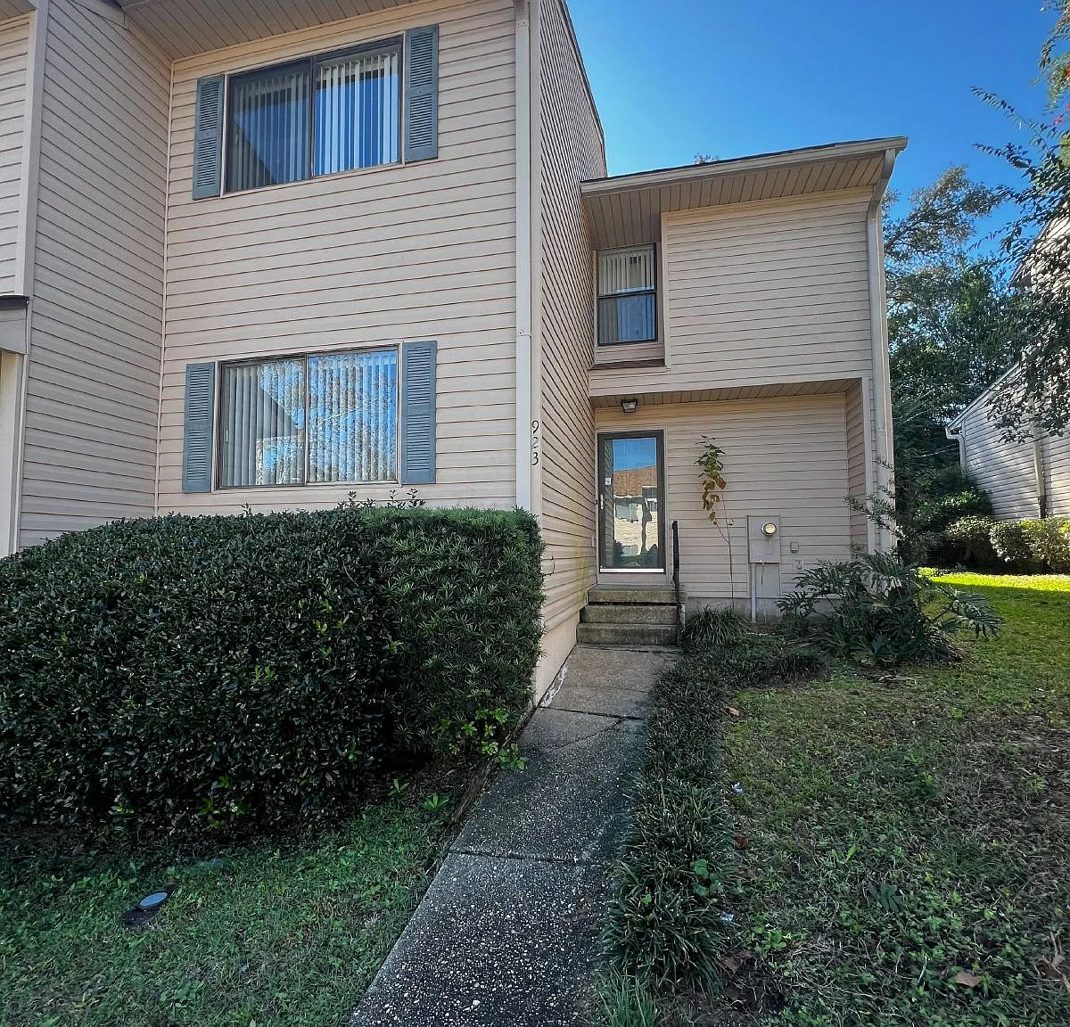 3 bed, 2.0 bath, 1314 sqft, $1,525 — Photo 3