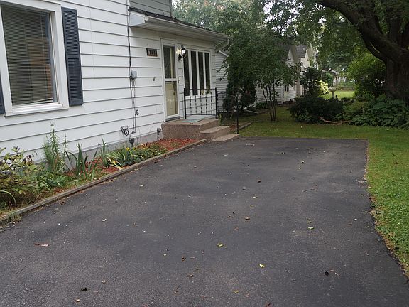 2nd image of 508 E Wisconsin St
