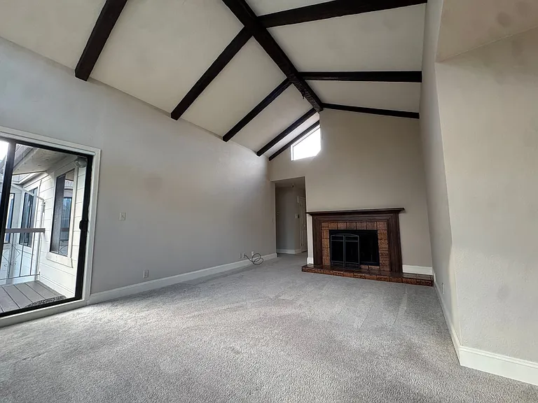500 Poplar Avenue (903r) — Photo 12