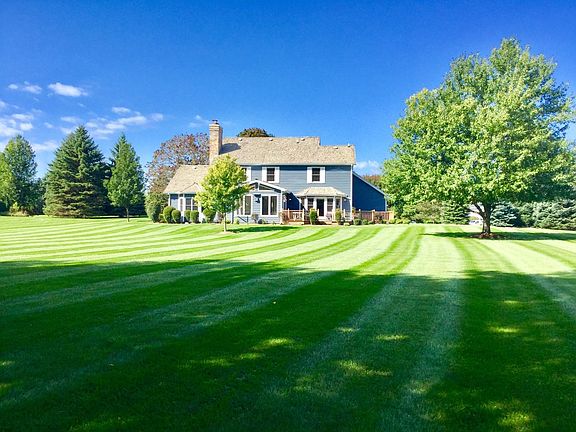 3rd image of 40 Saint John Dr