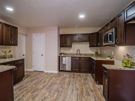 5th image of 2718 E Malvern St