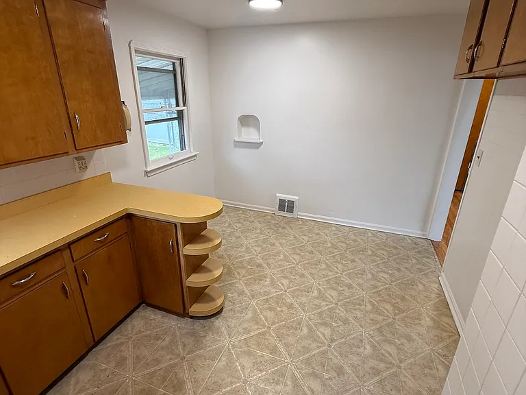 4909 Wood Ave — Photo 13