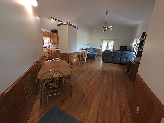 4th image of 486 Hatchett Rd
