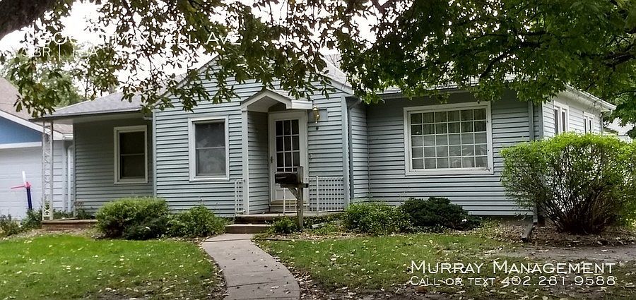1st image of 1606 N Maxwell Ave