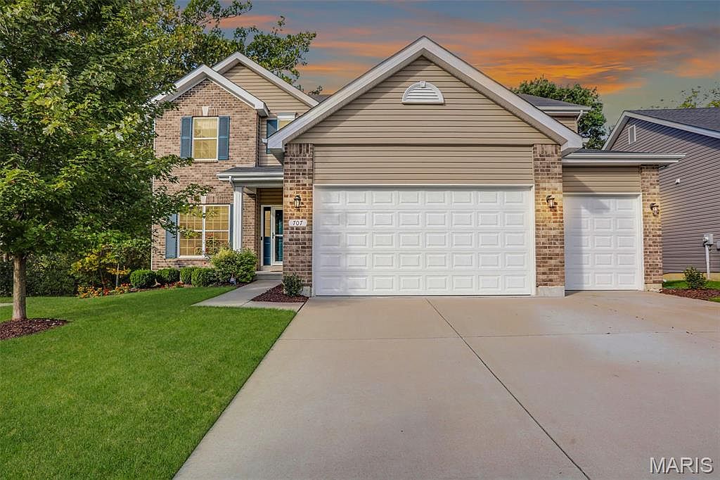 707 Fallen Hickory Dr, Lake Saint Louis, MO 63367 | Zillow