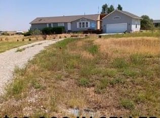 1594 S Nutmeg St, Bennett, CO 80102